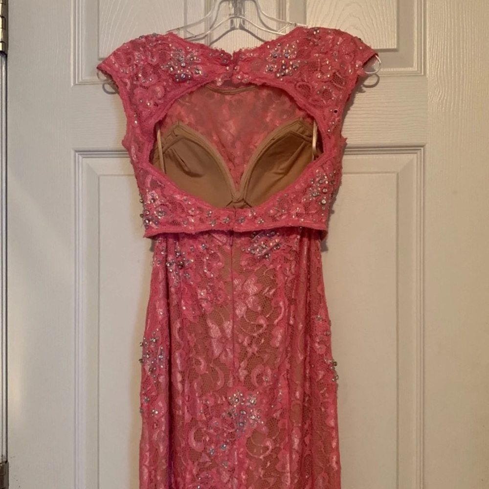 Prom Dress - Picture 4 of 7